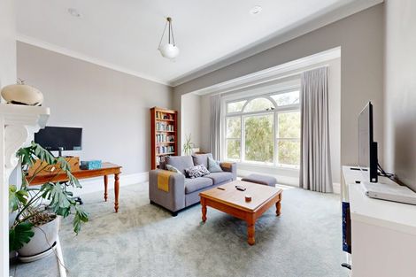 Photo of property in 31 Maarama Crescent, Aro Valley, Wellington, 6021