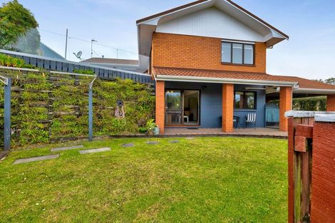 Photo of property in 5 Ruskin Place, Westown, New Plymouth, 4310