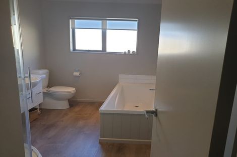 Photo of property in 21 Moonsail Drive, Whitby, Porirua, 5024