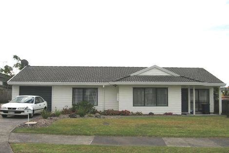 Photo of property in 6 Wyatt Place, Glendene, Auckland, 0602