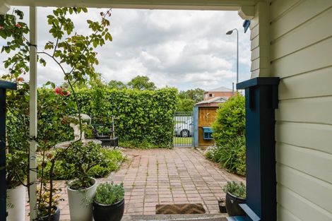 Photo of property in 37 Hereford Street, West End, Palmerston North, 4410