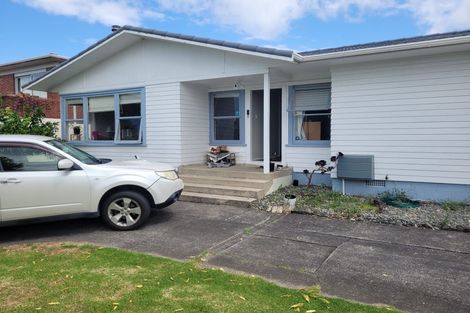 Photo of property in 16 Montmere Avenue, Te Atatu Peninsula, Auckland, 0610