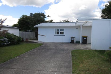 Photo of property in 32 Rimu Street, Waikanae, 5036