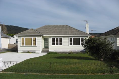 Photo of property in 29 Fitzherbert Road, Wainuiomata, Lower Hutt, 5014