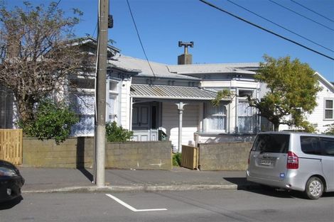 Photo of property in 37 Te Wharepouri Street, Berhampore, Wellington, 6023