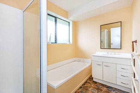 Photo of property in 25 Seascape Gardens, Bromley, Christchurch, 8062