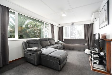 Photo of property in 18 Northumberland Street, Cannons Creek, Porirua, 5024