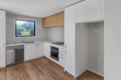 Photo of property in 2/130 Cambridge Terrace, Fairfield, Lower Hutt, 5011