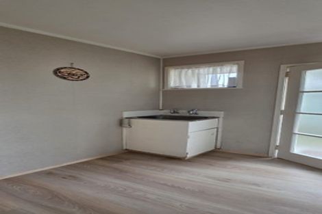 Photo of property in 2/86 Carruth Road, Papatoetoe, Auckland, 2025