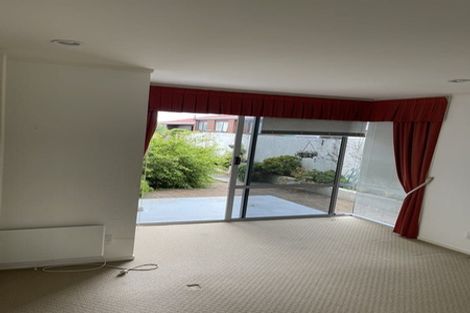 Photo of property in 2/14 Takutai Avenue, Bucklands Beach, Auckland, 2012