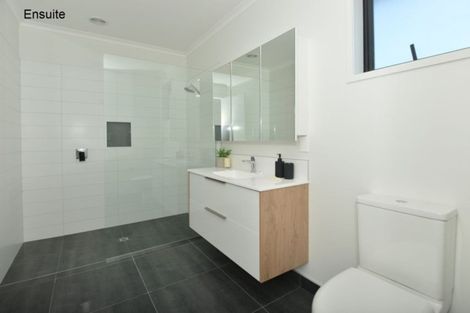 Photo of property in 62 Stace Hopper Drive, One Tree Point, 0118