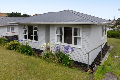 Photo of property in 65 Waihora Crescent, Waitangirua, Porirua, 5024