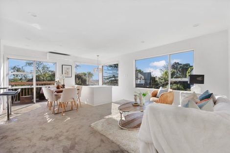 Photo of property in 1/27 Shanaway Rise, Hillcrest, Auckland, 0627