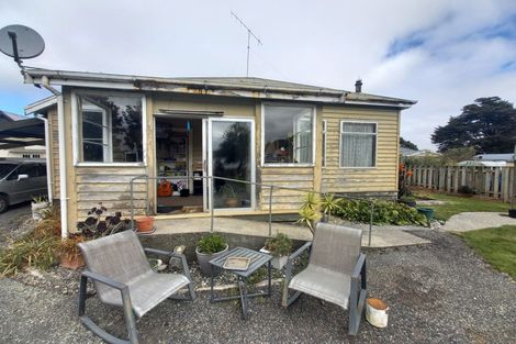 Photo of property in 14 Bridge Street, Tuatapere, 9620