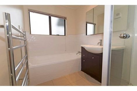 Photo of property in 2/36 Takapu Street, Henderson, Auckland, 0612