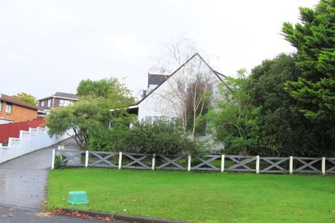Photo of property in 40 Orinda Close, Botany Downs, Auckland, 2010