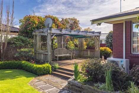 Photo of property in 17 Dellow Place, Spreydon, Christchurch, 8024