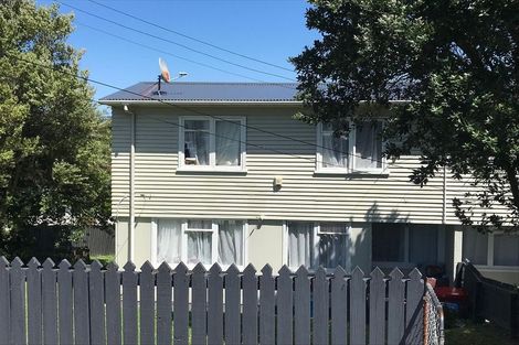 Photo of property in 68 Hereford Street, Cannons Creek, Porirua, 5024