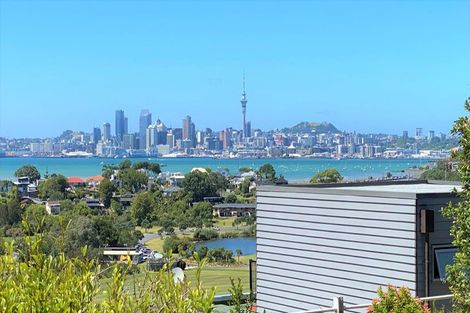 Photo of property in 57 Exmouth Road, Northcote, Auckland, 0627