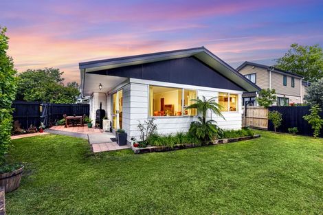 Photo of property in 2/65 Tabitha Crescent, Henderson, Auckland, 0612