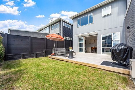 Photo of property in 48 Karepiro Drive, Stanmore Bay, Whangaparaoa, 0932