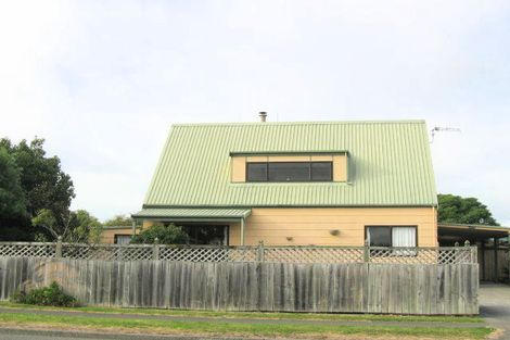 Photo of property in 141 Tait Drive, Greenmeadows, Napier, 4112