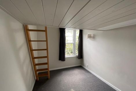 Photo of property in 62 Kelburn Parade, Kelburn, Wellington, 6012