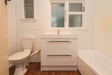 Photo of property in 41 Pembroke Street, Avondale, Christchurch, 8061