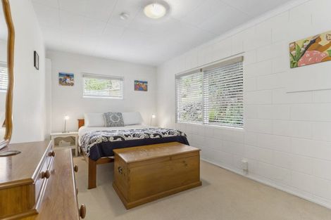 Photo of property in 17 Kawaka Street, Titirangi, Auckland, 0604