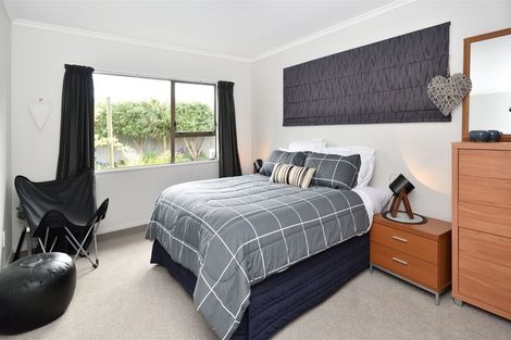 Photo of property in 3b Lillian Place, Orewa, 0931