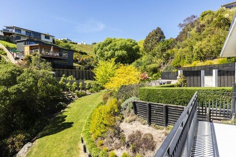 Photo of property in 16 Iles Lane, Cashmere, Christchurch, 8022