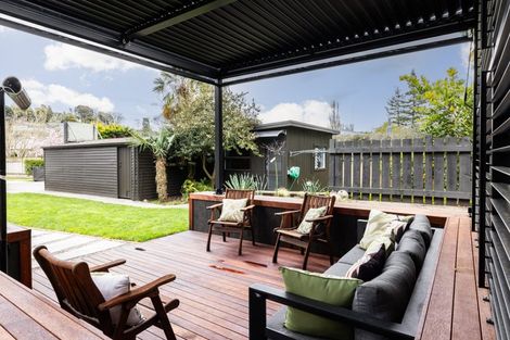 Photo of property in 14 Glenpark Place, Havelock North, 4130