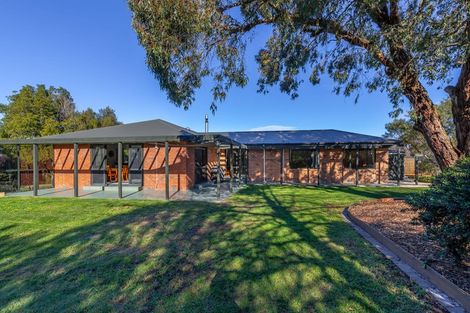 Photo of property in 2 Azalea Close, Templeton, Christchurch, 8042