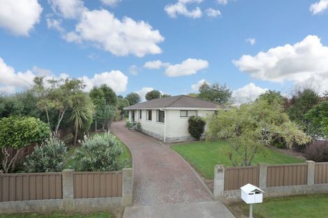 Photo of property in 12 Hammond Street, Bulls, 4818