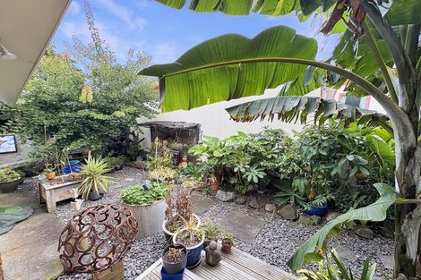 Photo of property in 2 Saint Leonard Street, Saint Johns Hill, Whanganui, 4501