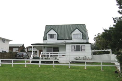 Photo of property in 3 Hanson Place, West Harbour, Auckland, 0618