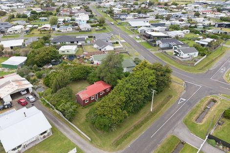Photo of property in 21 Shortt Street, Foxton Beach, Foxton, 4815