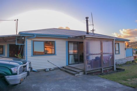 Photo of property in 4 Mawhera Street, Dobson, Greymouth, 7805
