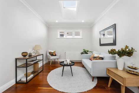 Photo of property in 3 Dee Street, Island Bay, Wellington, 6023