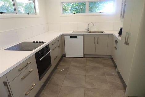 Photo of property in 30 Coote Road, Bluff Hill, Napier, 4110