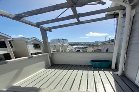 Photo of property in 44p Roxburgh Street, Mount Victoria, Wellington, 6011