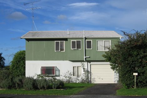 Photo of property in 14 Hinemoa Place, Snells Beach, 0920