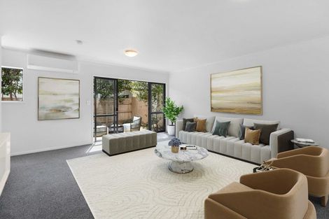 Photo of property in 43 Tiri Tiri Road, Birkdale, Auckland, 0626