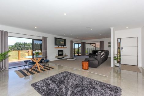 Photo of property in 5a Tupuhi Place, Highlands Park, New Plymouth, 4312