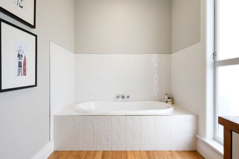 Photo of property in 30 Williams Street, Cambridge, 3434