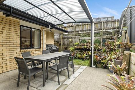 Photo of property in 18a Christmas Road, Manurewa, Auckland, 2102