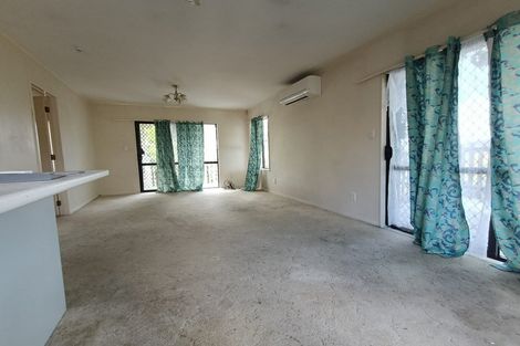 Photo of property in 2/62 Tonar Street, Northcote, Auckland, 0627