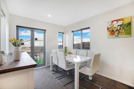 Photo of property in 15 Divide Loop, Takanini, 2112