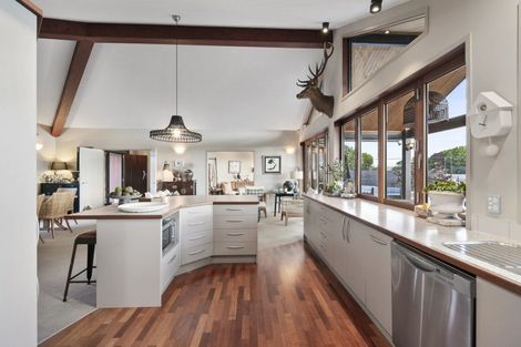 Photo of property in 70 Kakariki Road, Marton, 4787