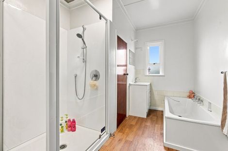 Photo of property in 28 Seymour Street, Waitara, 4320